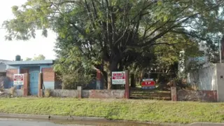 Importantes Lotes ideal inversor!! El Delta 2300 Ituzaingo. 2 lotes de 10 x 45 mtr. Sobre asfalto. foto 1