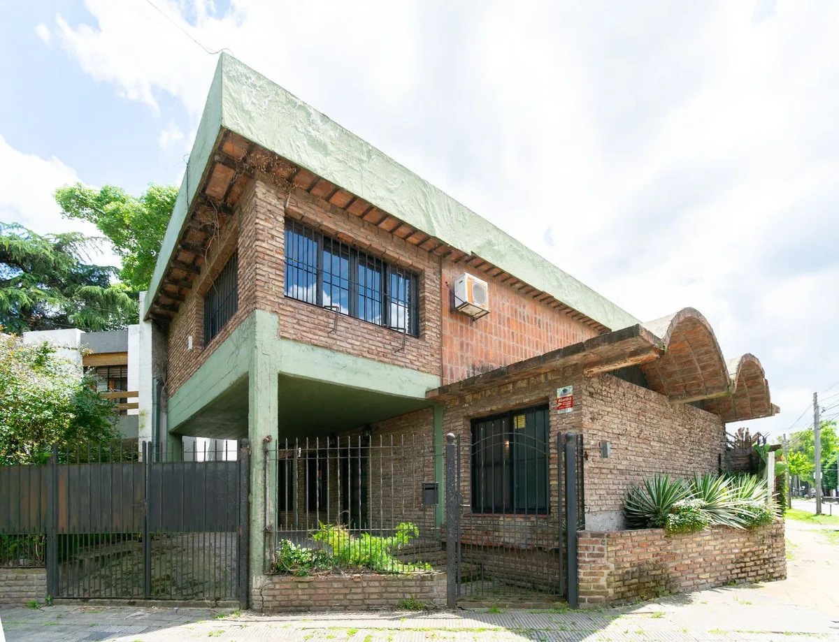 CASA VENTA ITUZAINGO 4 AMBIENTES APTO CREDITO foto 2