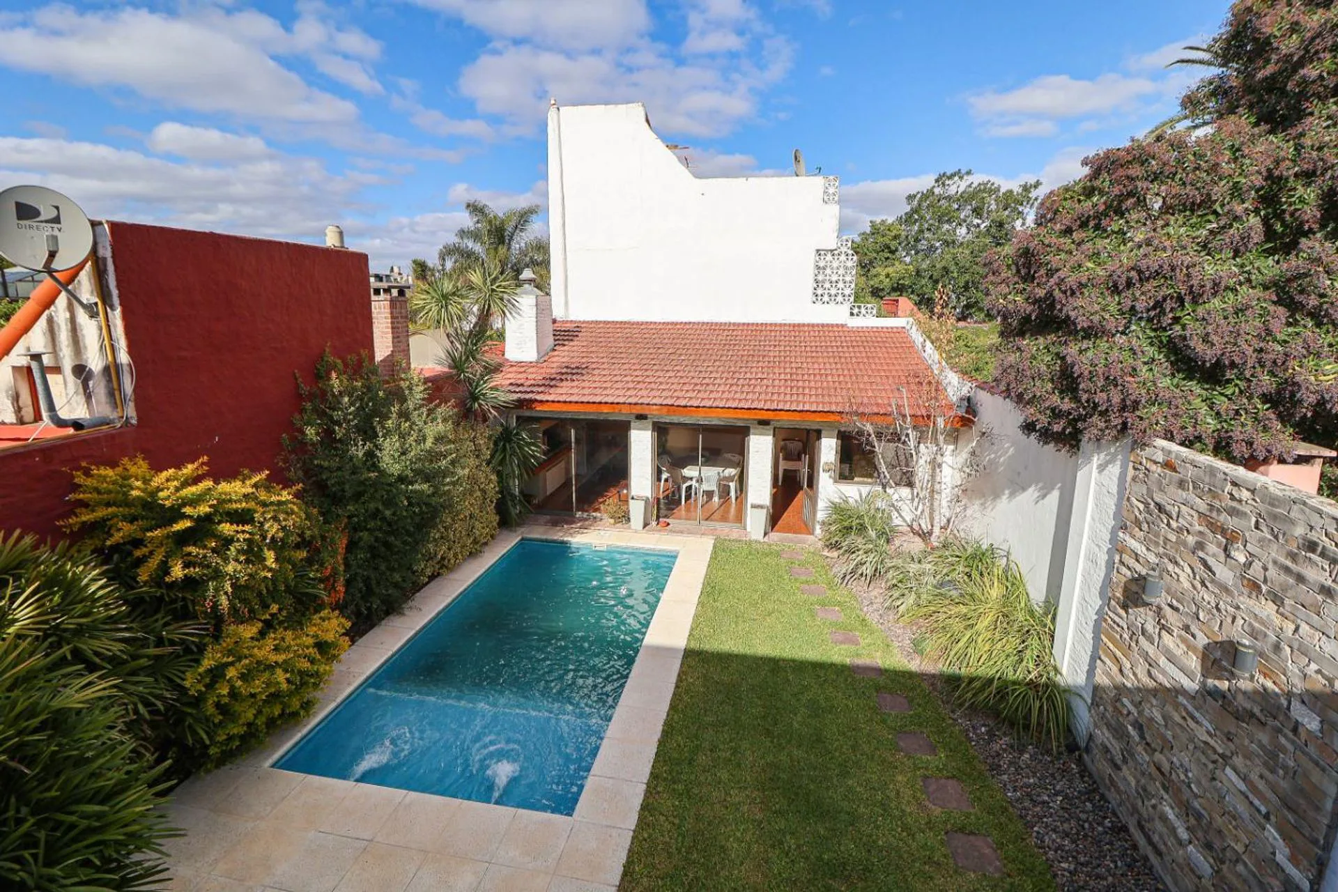 Hermosa casa 5 amb jardín pileta Lomas de Zamora foto 2