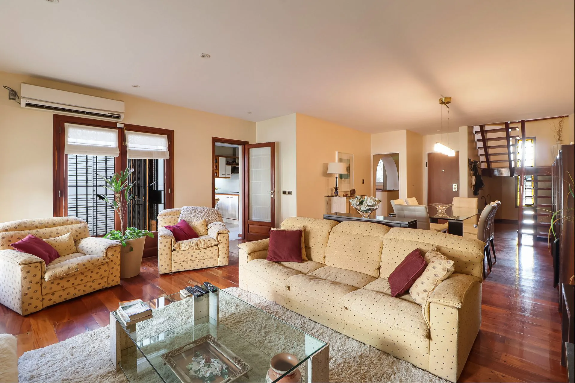 Hermosa casa 5 amb jardín pileta Lomas de Zamora foto 5