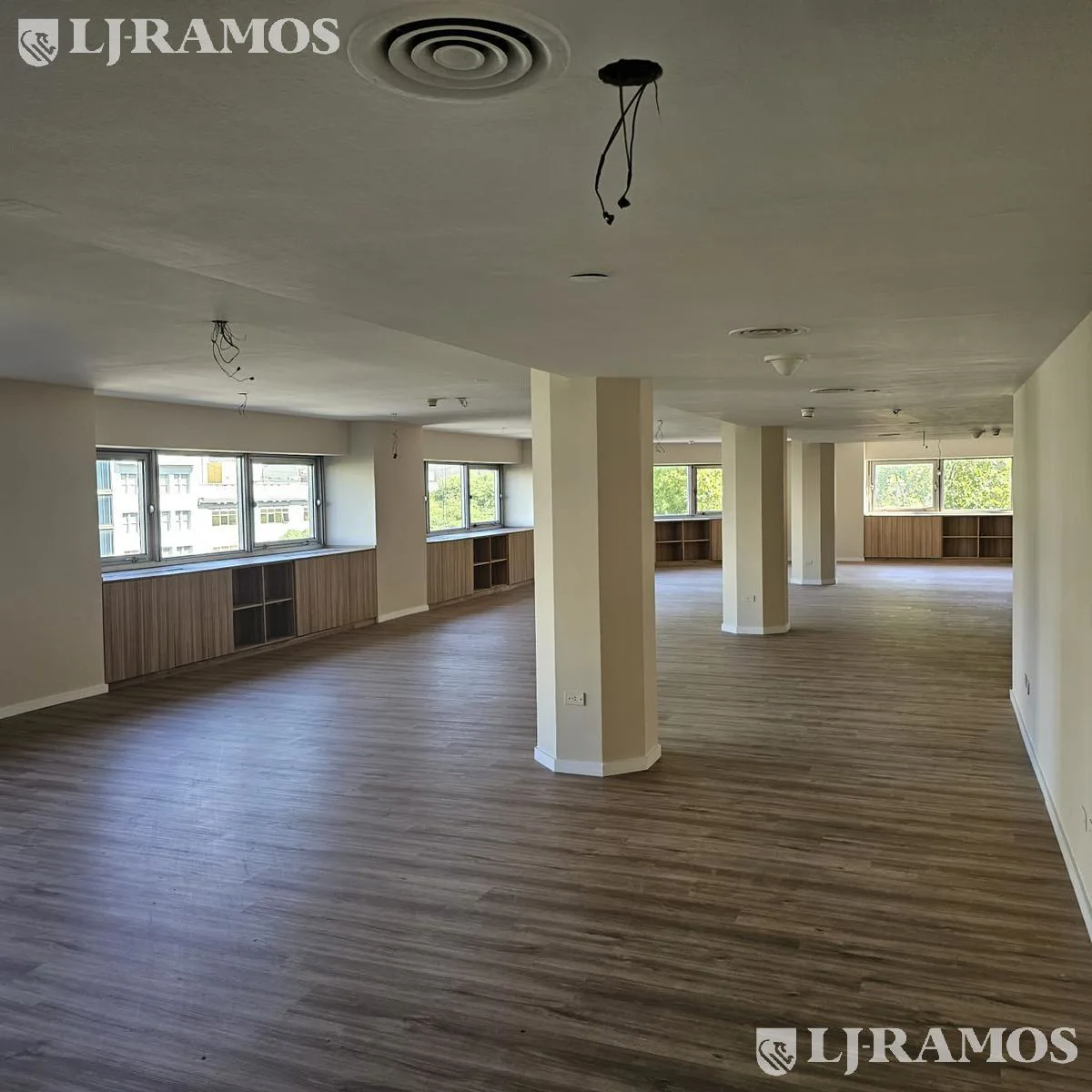 Alquiler de oficina de 280 m2 en San Telmo foto 3