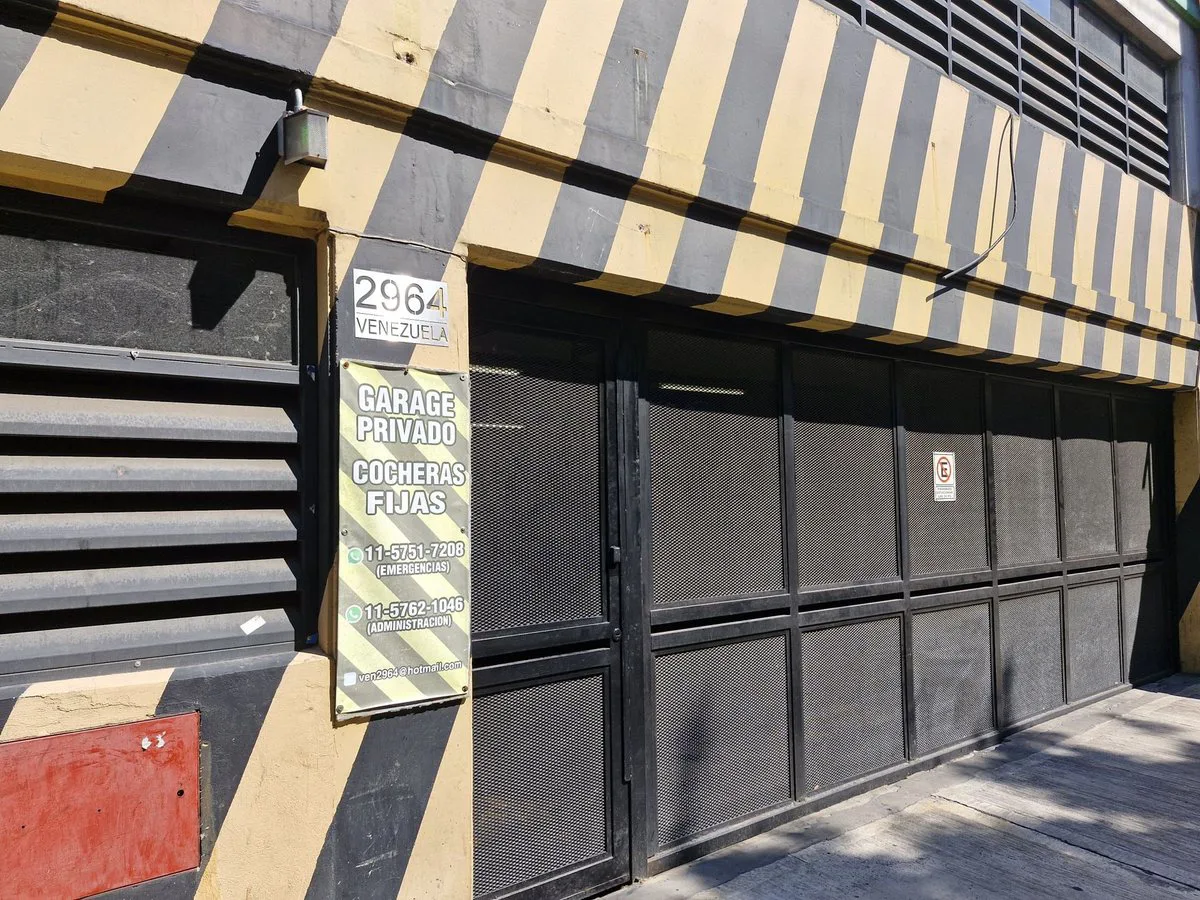 VENTA COCHERA EN EDIFICIO EXCLUSIVO EN BALVANERA foto 4