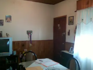Casa americana en buen estado a pocas cuadras de la estación APTA CRÉDITO HIPOTECARIO foto 3
