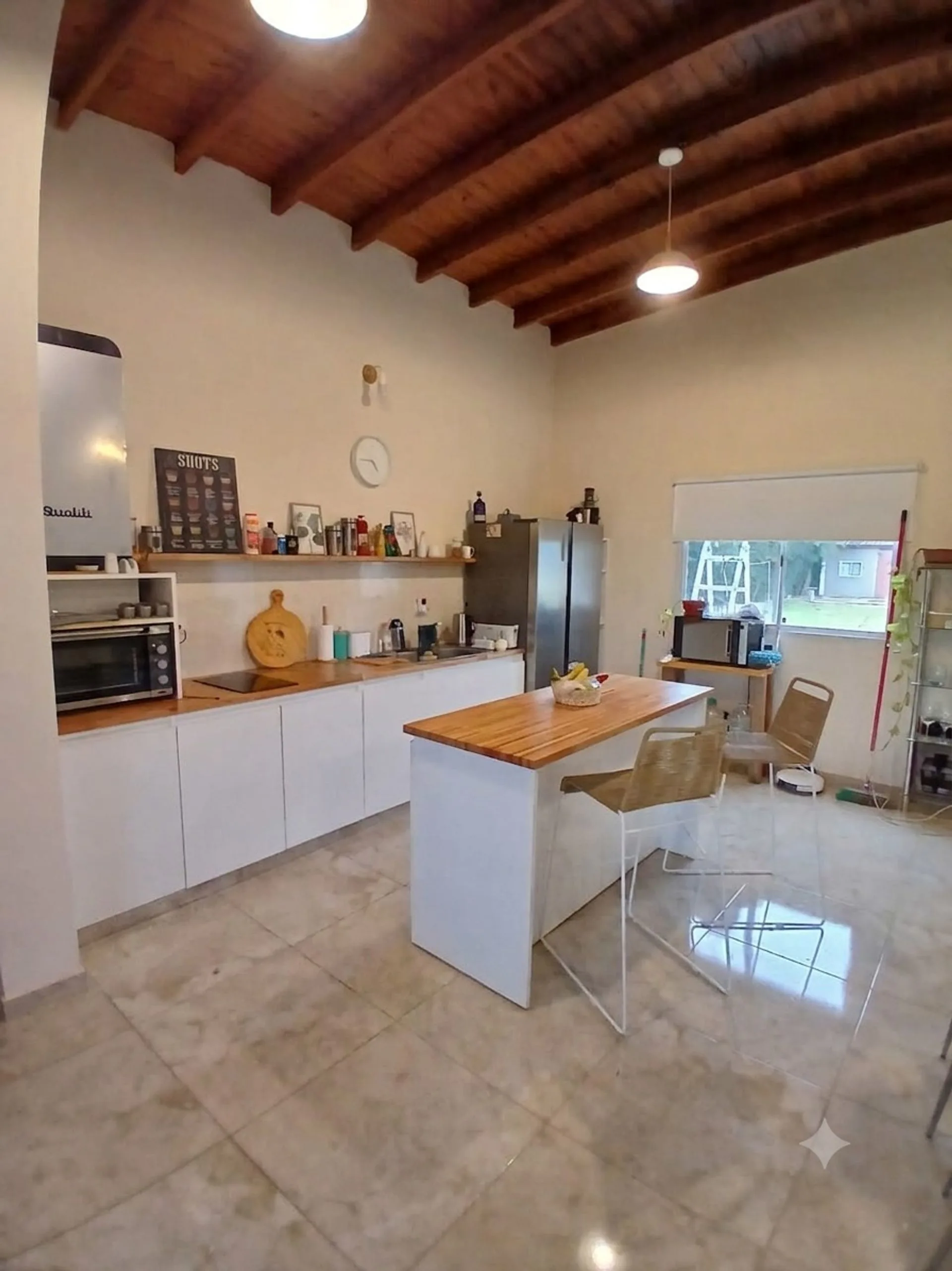HERMOSA CASA EN BARRIO SEMICERRADO EN YEI PORA foto 4