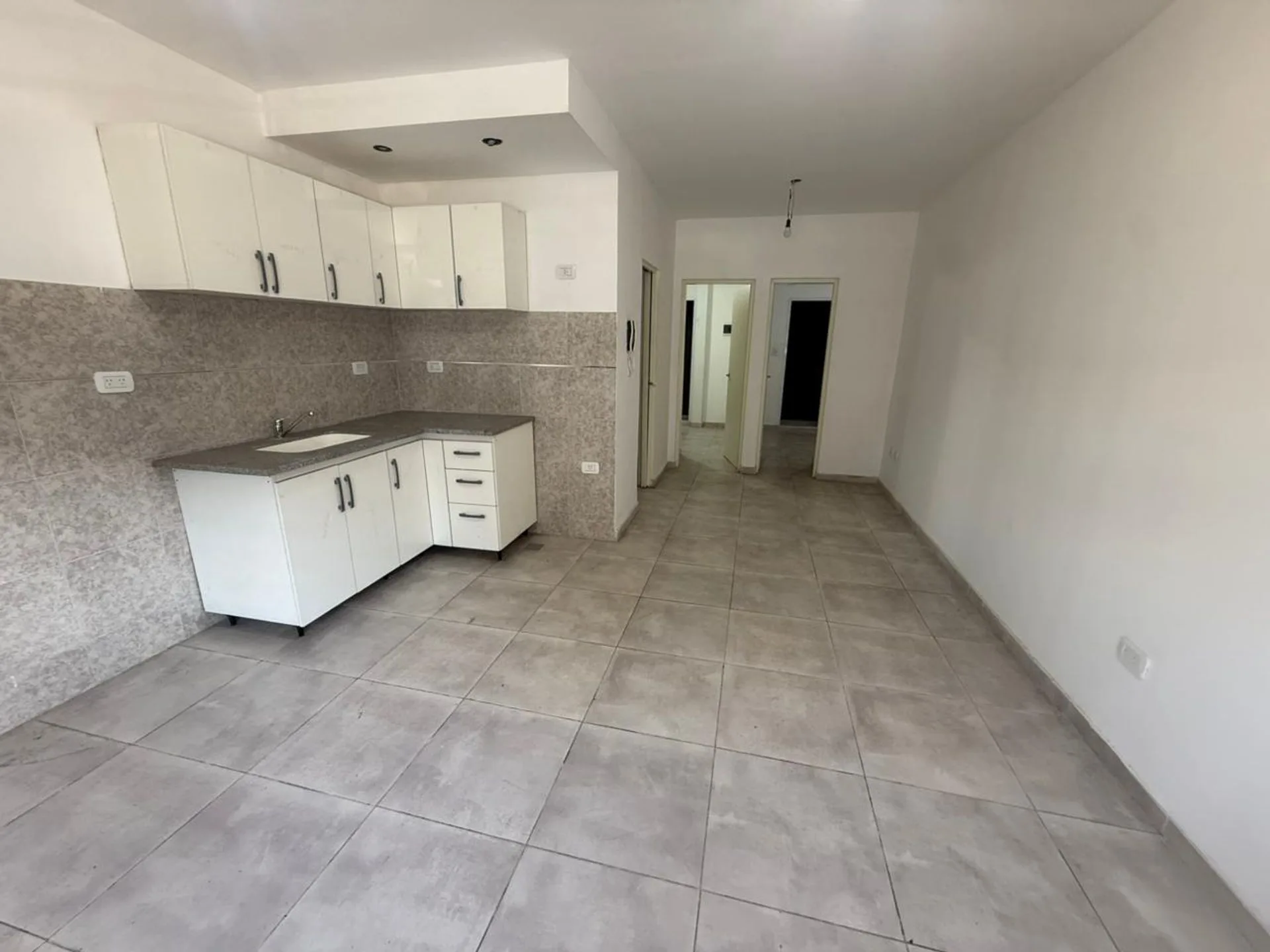 VENTA DEPARTAMENTO 3 AMBIENTES, LOMAS DEL MIRADOR foto 3