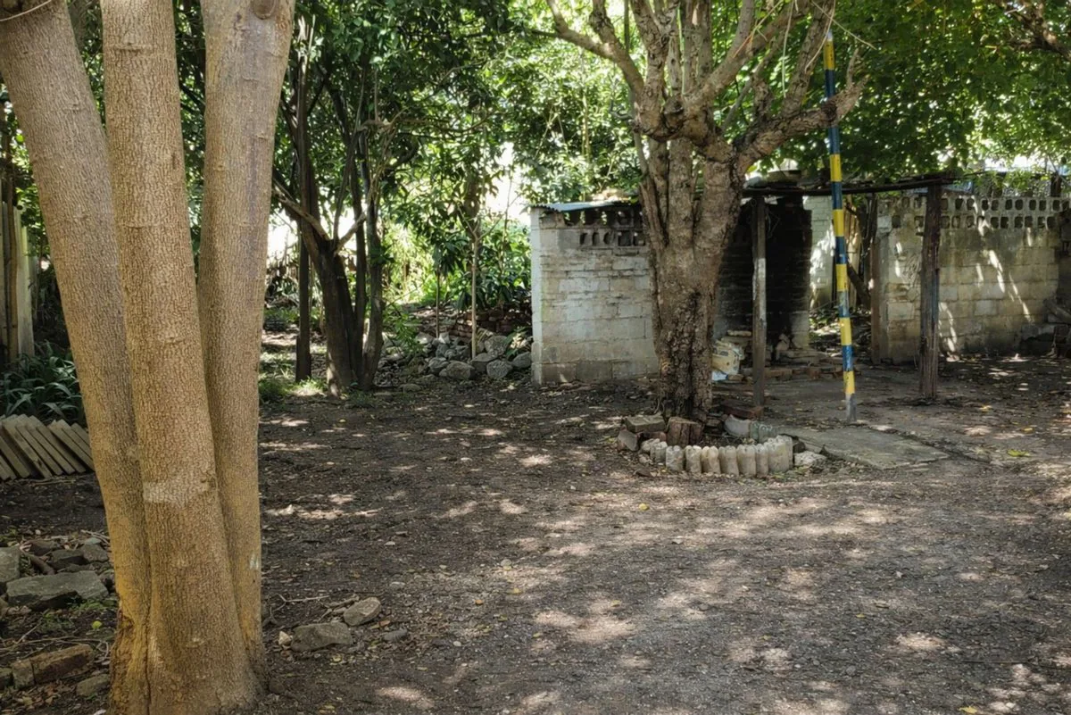 VENTA CASA METÁN: TERRENO CON CASA A REFACCIONAR foto 5