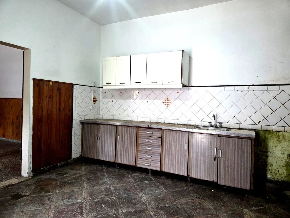LOTE CON 5 DPTOS Y FONDO LIBRE.IDEAL INVERSOR foto 3