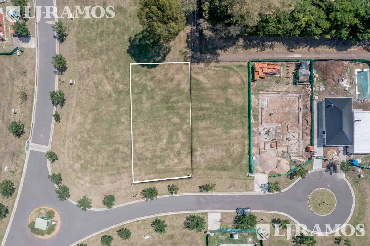 Construí tu casa en Barrio Privado Santo Tomás, Pilar. Excelente ubicación. foto 5