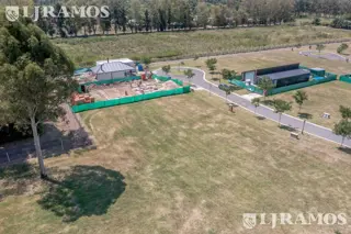 Construí tu casa en Barrio Privado Santo Tomás, Pilar. Excelente ubicación. foto 5
