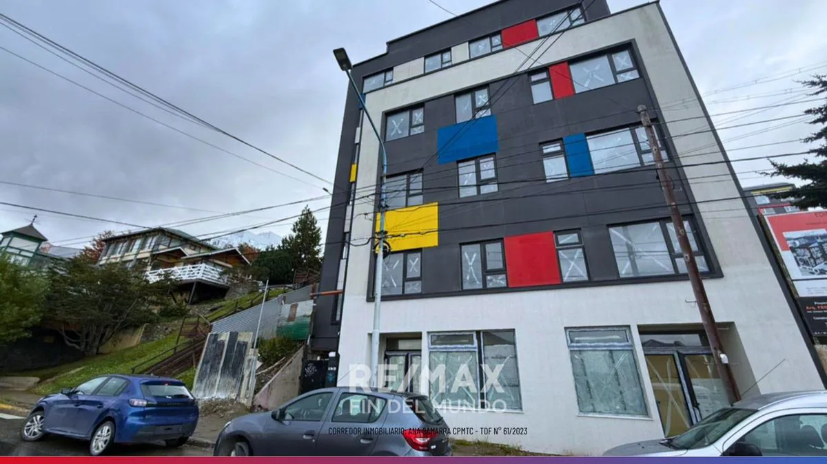 VENTA DE LOCAL COMERCIAL CÉNTRICO GOB. PAZ 1291 foto 4