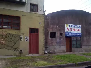 GALPON CON OFICINAS Y BAÑO foto 1