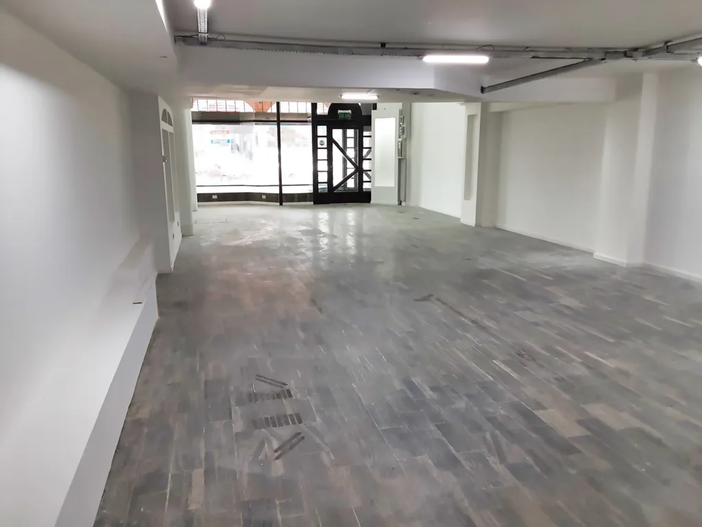 ALQUILER – LOCALES COMERCIALES – Bº CENTRO NORTE foto 4