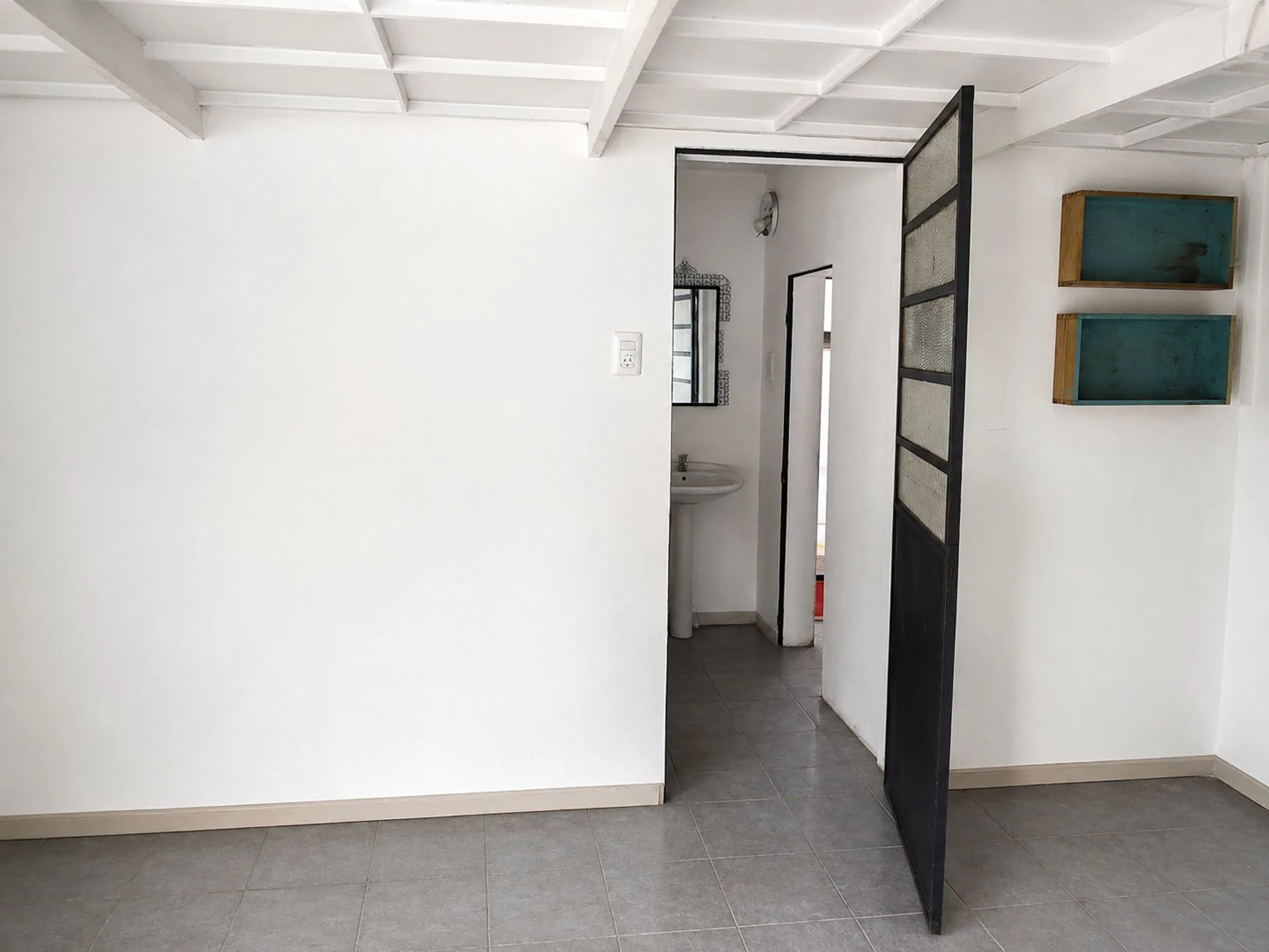 Venta Depósito Villa Ballester Zona Residencial foto 5