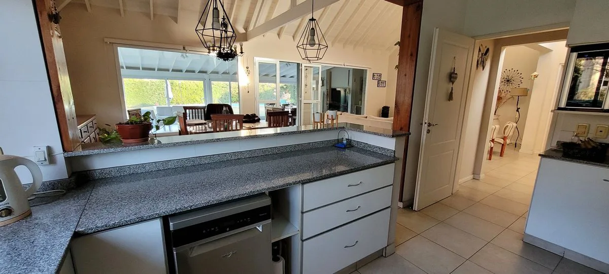Hermosa casa en venta Barrio del Buen Retiro Pilar foto 4