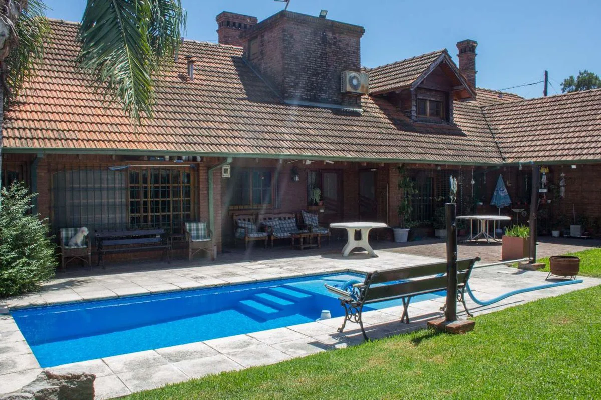 VENTA CASA CON QUINCHO PILETA EN PACHECO foto 3