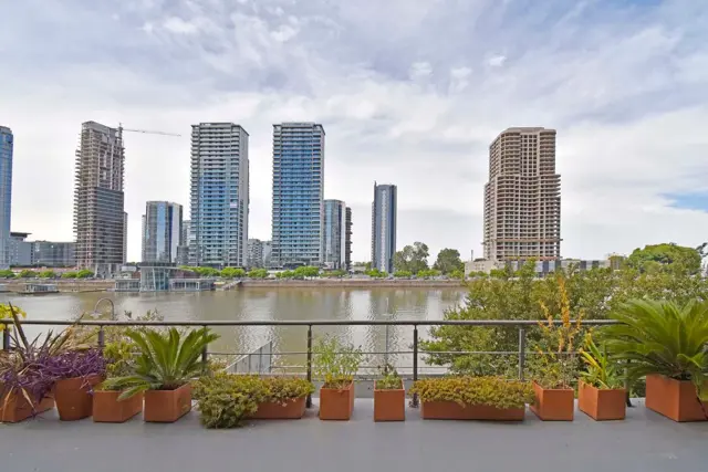 ALQUILER OFICINA  EN PUERTO MADERO VISTA DIQUE