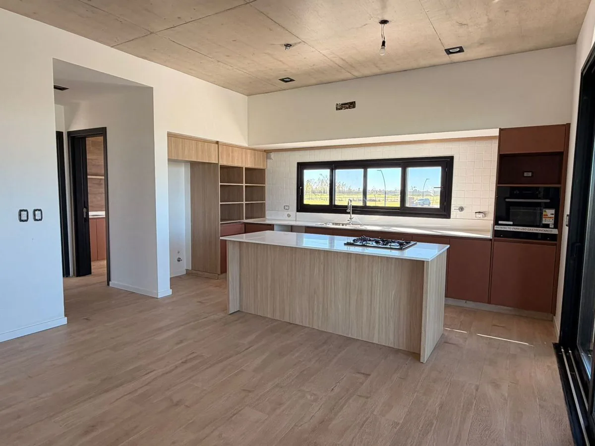VENTA a ESTRENAR 5 amb Puertos del Lago foto 5