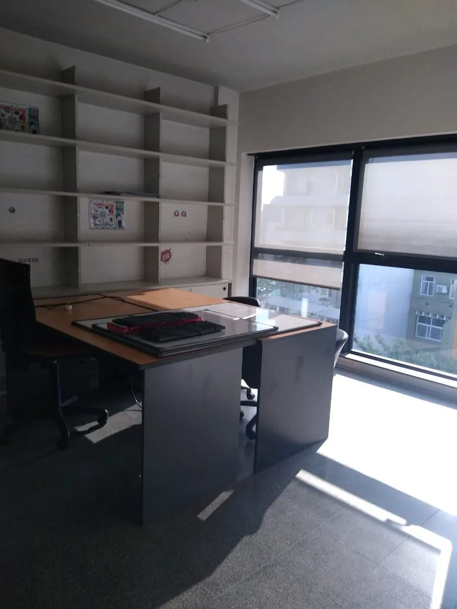 VENTA OFICINA CON COCHERA NUÑEZ foto 4
