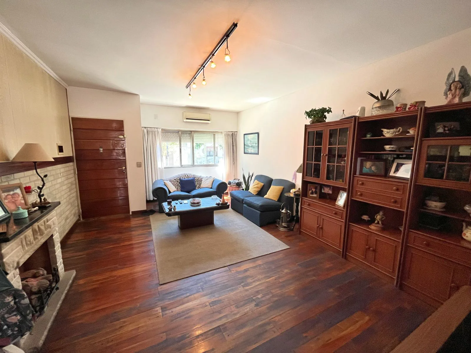 VENTA TRIPLEX SIN EXPENSAS / PARQUE AVELLANEDA / 5 AMBIENTES / CON PATIO / APTO CREDITO HIPOTECARIO foto 3