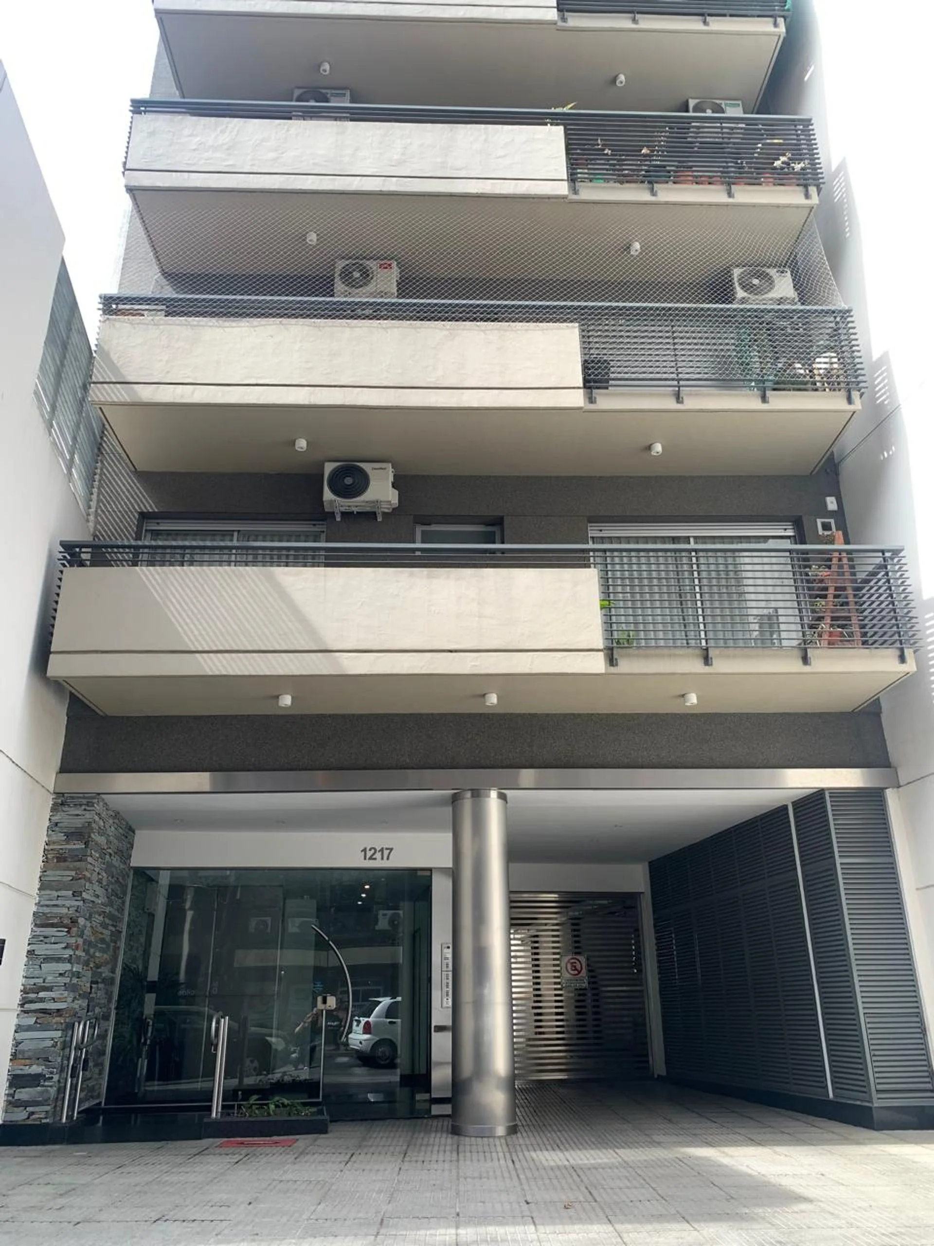 Moderno monoambiente a estrenar con balcón!