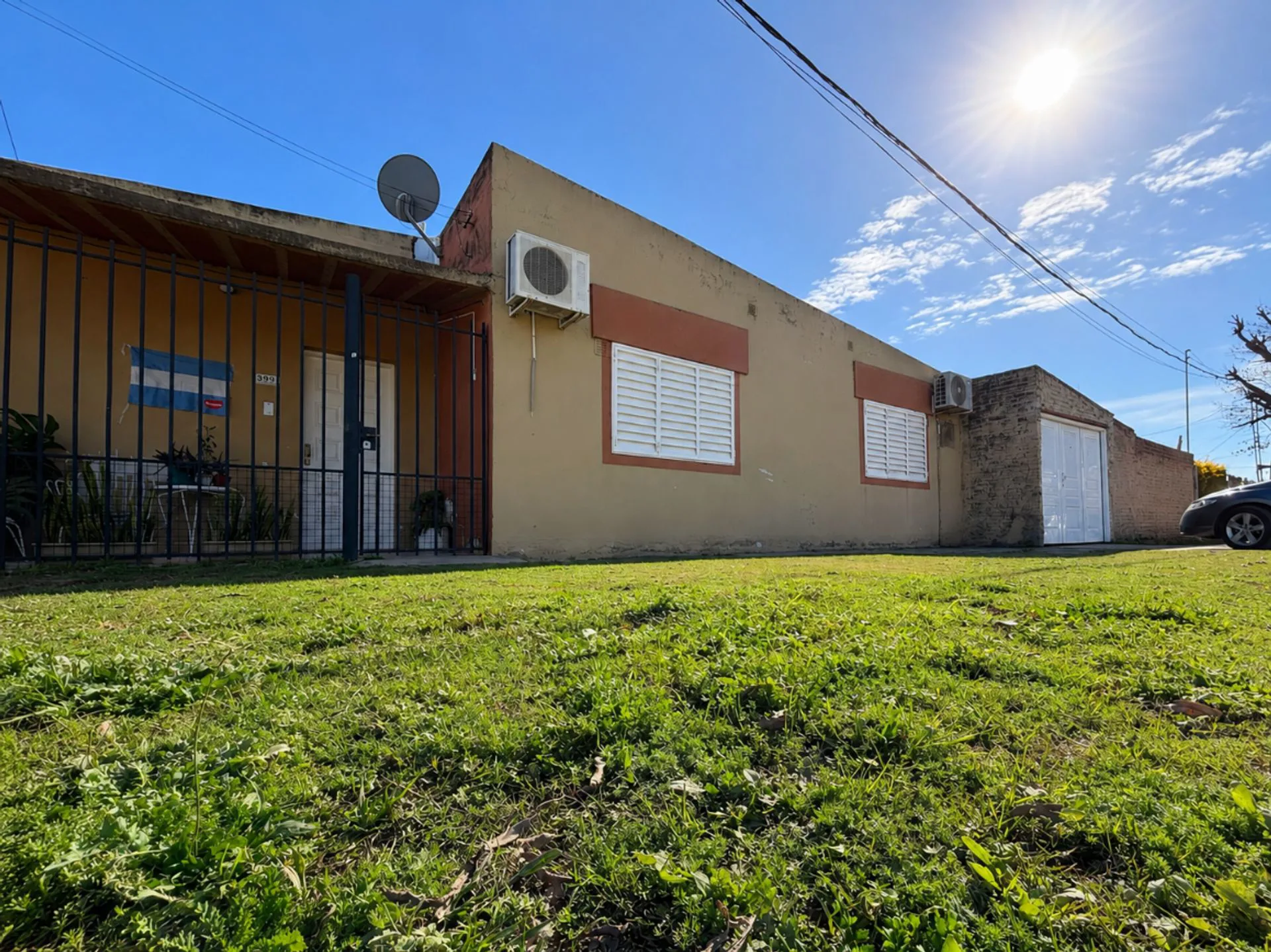 Venta de casa Ideal para familia!!! Buena zona!!! foto 3