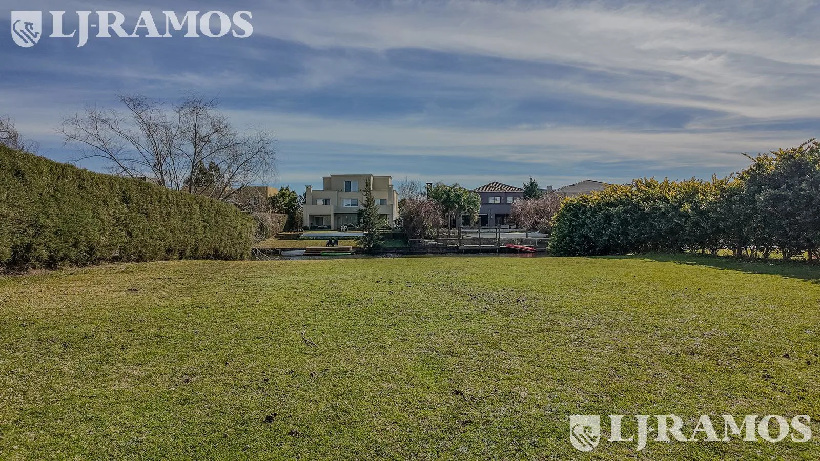 Lote al LAGO en venta en Cabos del Lago - Nordelta. foto 4