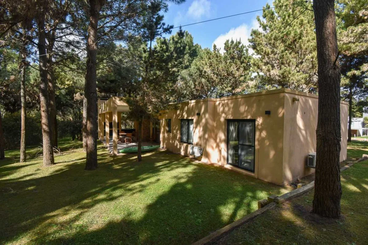 VENTA DE CASA EN COSTA ESMERALDA foto 2