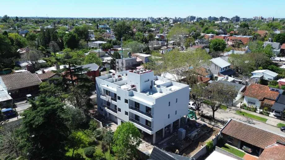 DEPARTAMENTO EN VENTA CON COCHERA ITUZAINGÓ NORTE foto 2