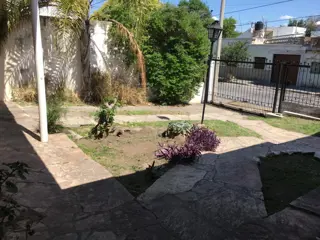 Casa 4 dor. Apta crédito Villa Cabrera foto 3