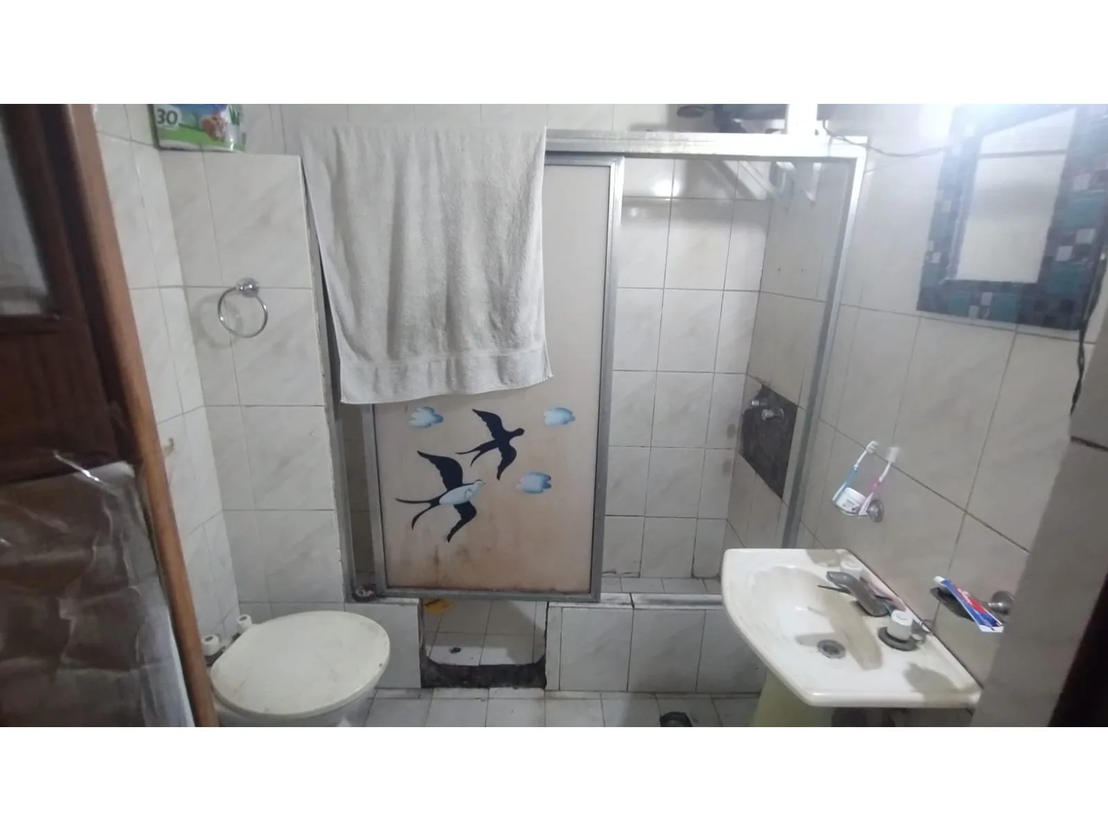 EN VENTA CASA 3 AMBIENTES MORON foto 2