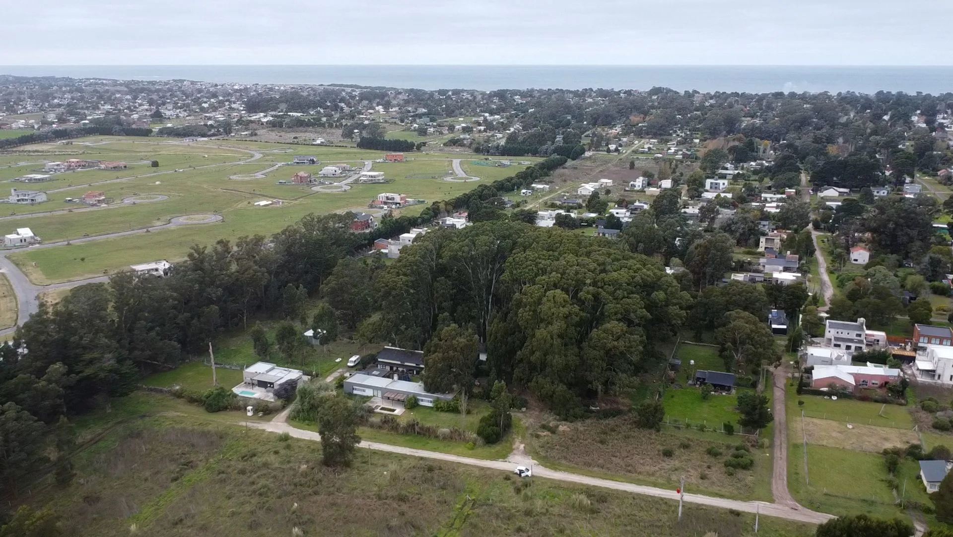 VENTA DE LOTE 375M² BARRIO ACANTILADOS foto 3