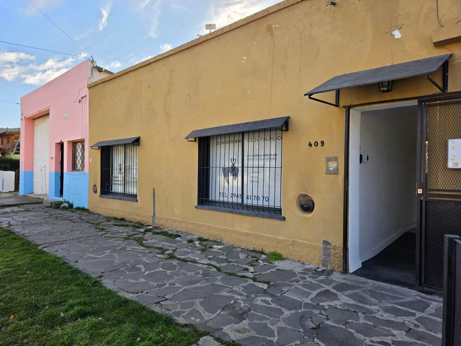 ALQUILER DE CONSULTORIO PROFESIIONAL EN CENTRO MÉDICO ACTIVO – ESQUEL foto 2