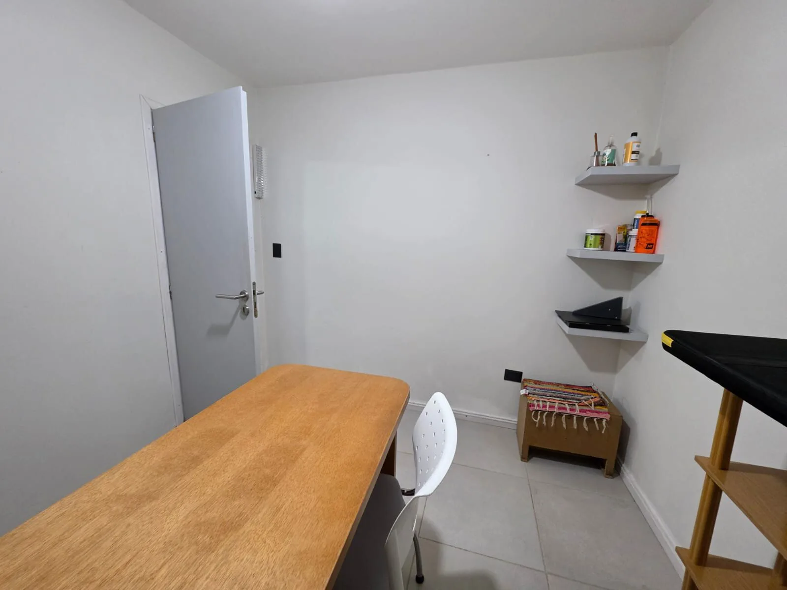 ALQUILER DE CONSULTORIO PROFESIIONAL EN CENTRO MÉDICO ACTIVO – ESQUEL foto 5