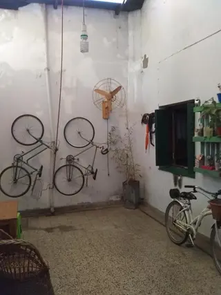 PH , DESARROLLADO EN PLANTA BAJA Y PLANTA ALTA. C/ PATIO, SIN EXPENSAS EXCELENTE UBICACIÓN foto 5