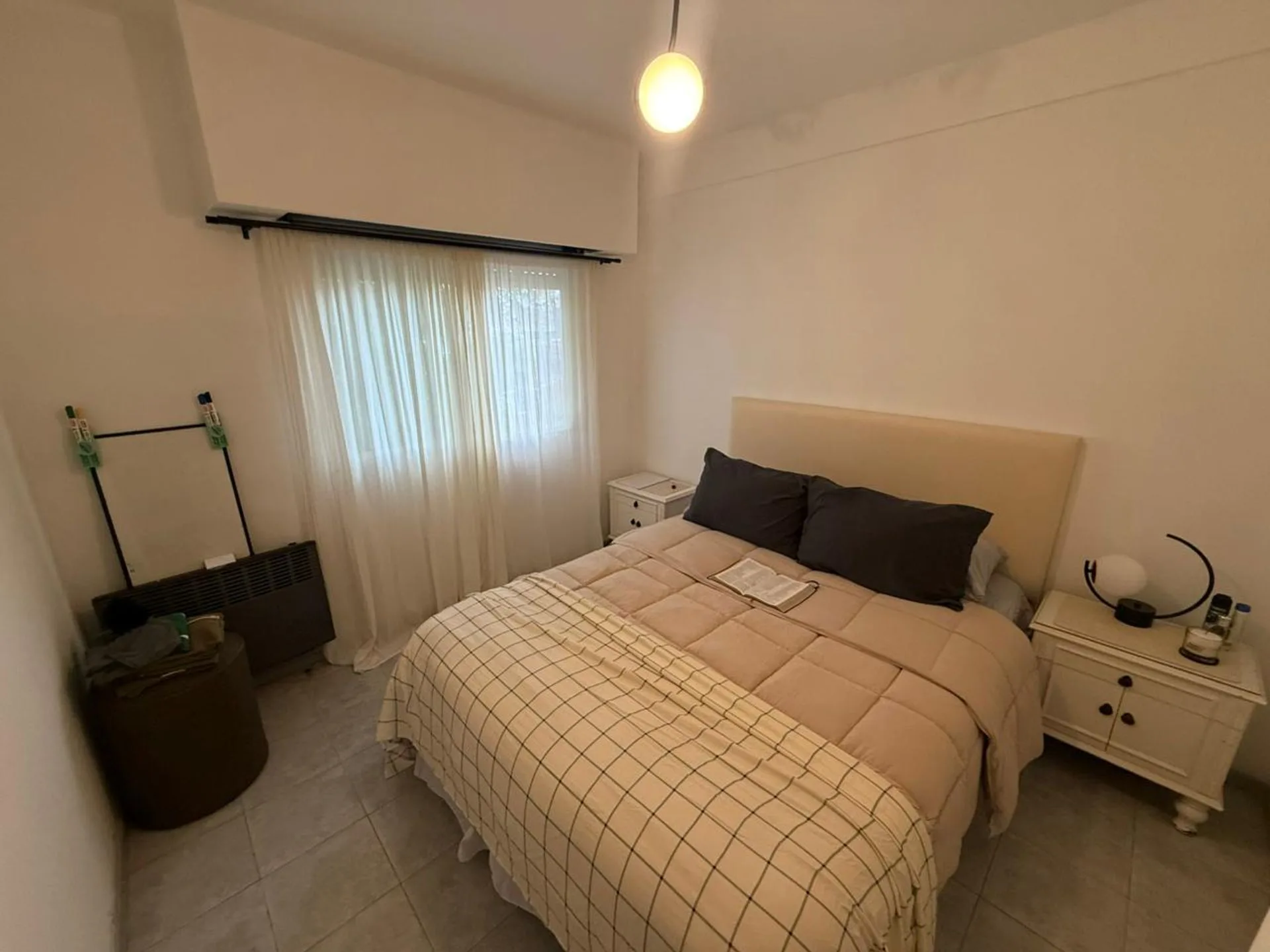 VENTA DEPTO 2 AMB EN DEVOTO AMOBLADO REFACCIONADO foto 4