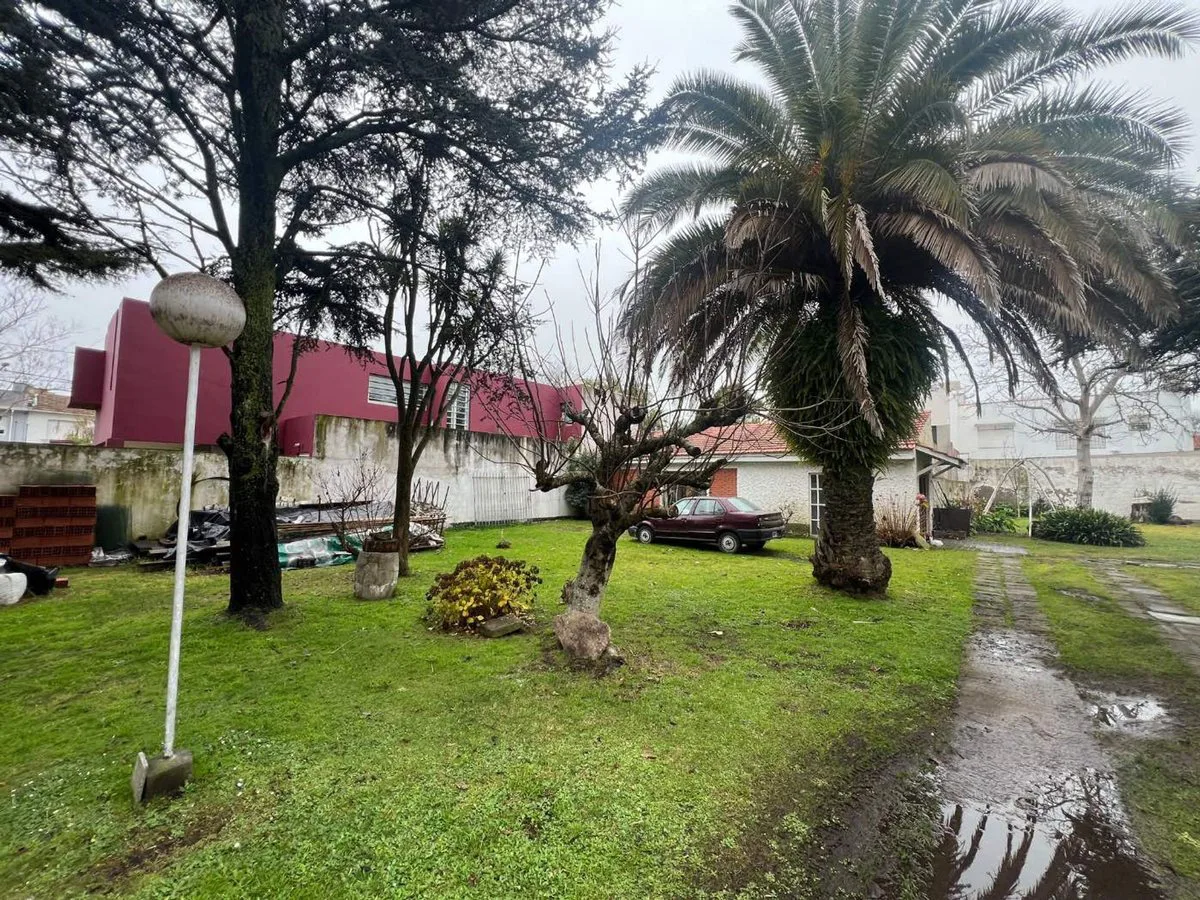 TERRENO EN VENTA LAS FAROLAS BARRIO PARQUE LURO foto 4