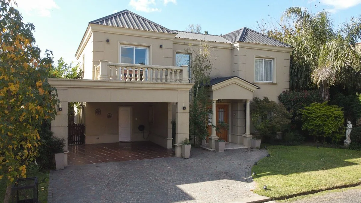 VENTA CASA DE 6 AMB, EN SAN MIGUEL, BARRIO CERRADO foto 2