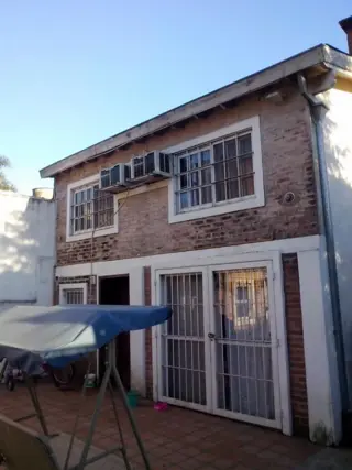 CASA - VENTA EN GARIN foto 3