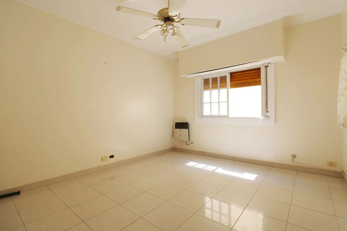 Venta PH Villa Del Parque,5 amb., c/patio,luminoso foto 5