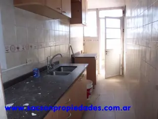 V560 Ramos Mejia Venta amplio PH 4-5 amb. con terraza foto 2
