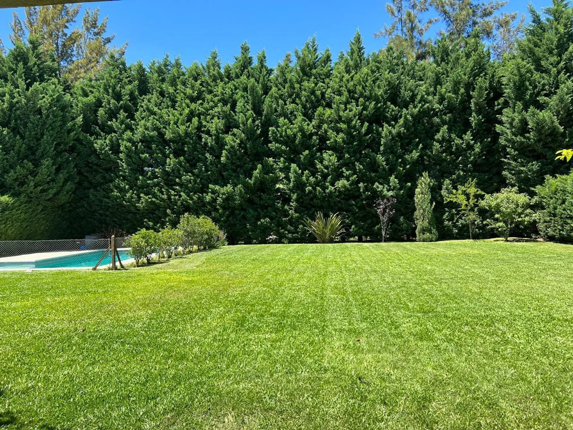 VENTA CASA EL ENCUENTRO CON PILETA foto 5