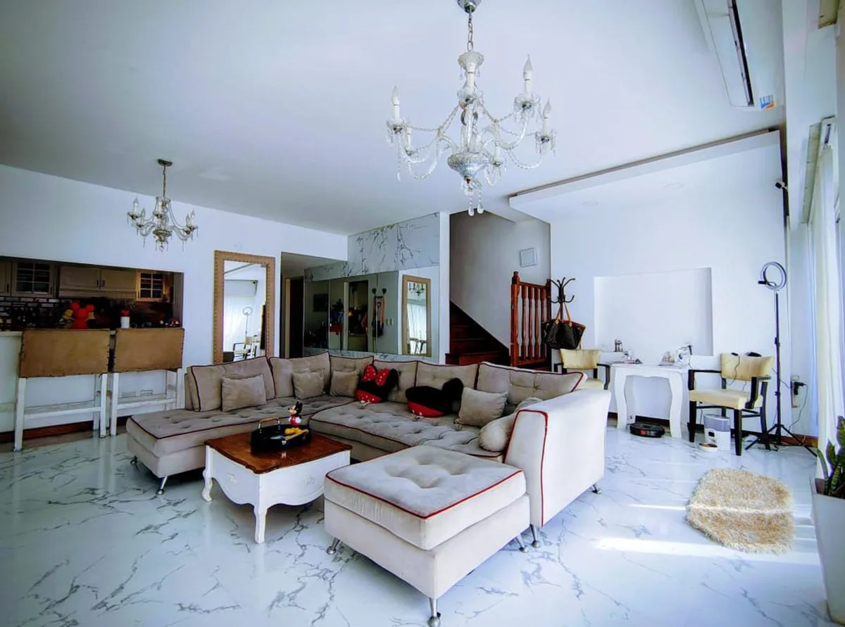 VENTA DUPLEX 5 AMBIENTES CON BALCON PUERTO MADERO foto 2