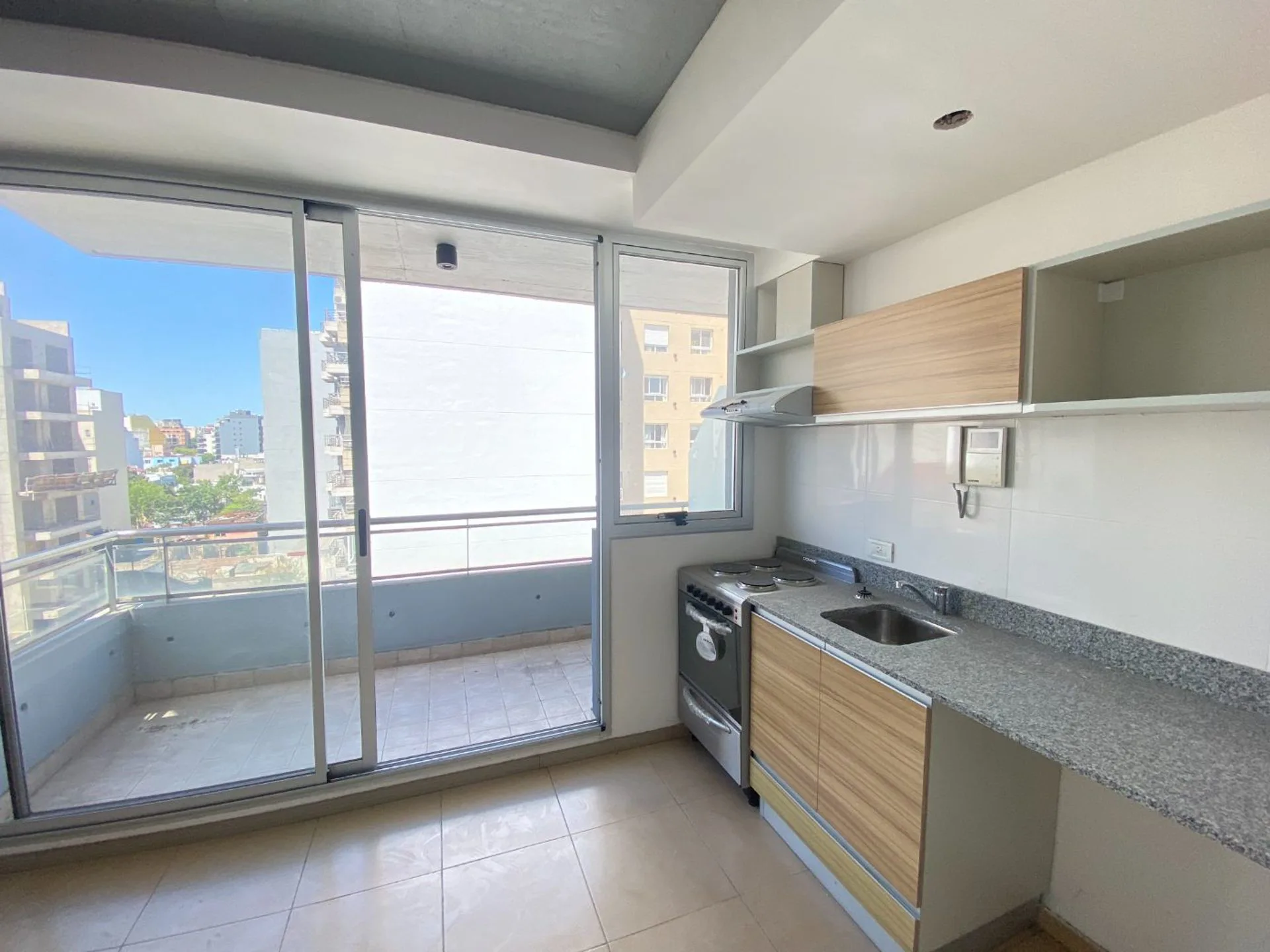 VENTA MONOAMBIENTE DE 49 Mts DIVISIBLE, SAAVEDRA foto 2