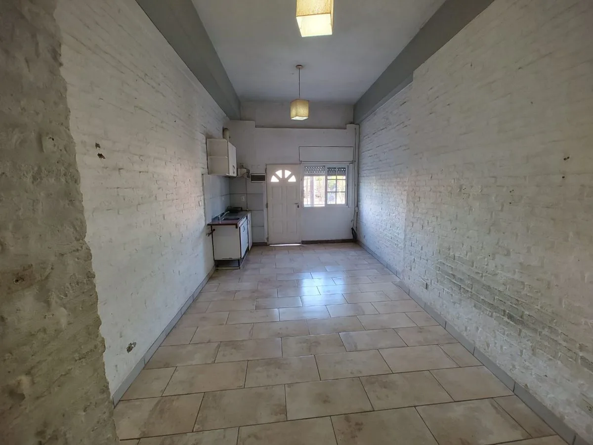 VENTA PH MONOAMBIENTE MORON, APTO CREDITO! foto 4