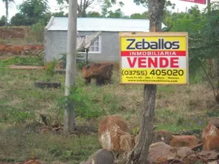se vende HERMOSO TERRENO CON CASA S/ RUTA 4 foto 1