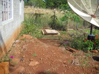 se vende HERMOSO TERRENO CON CASA S/ RUTA 4 foto 4