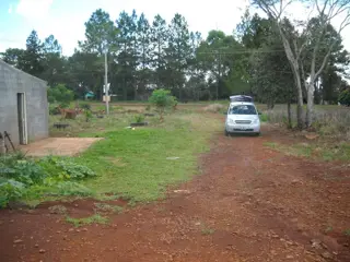 se vende HERMOSO TERRENO CON CASA S/ RUTA 4 foto 5
