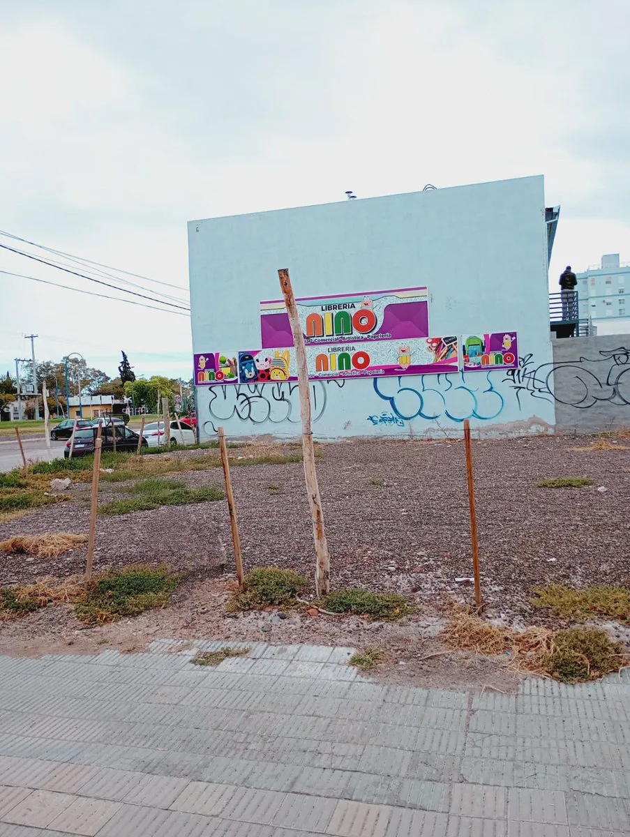 TERRENO EN VENTA!!esquina.centro de General Roca. foto 2