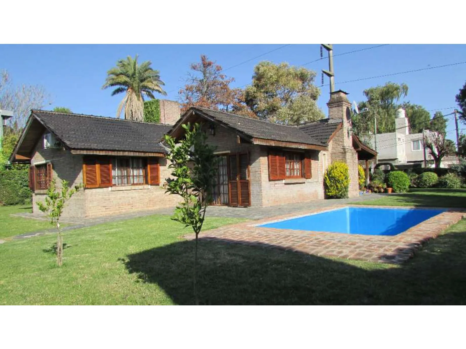 Casa Quinta de 4 ambientes con Pileta foto 3