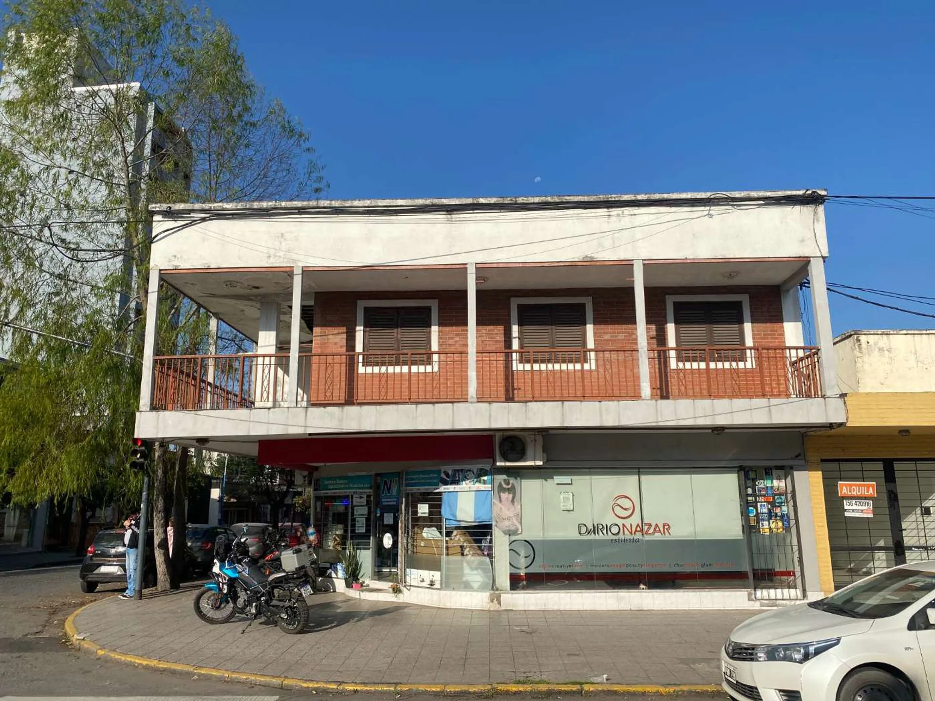 EDIFICIO COMERCIAL + CENTRO DE CONSULTORIOS + VIV foto 3